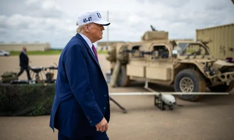 Трамп застеріг Іран від нападу на США: Вся сила і міць збройних сил звалиться на вас