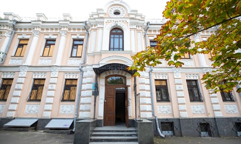 У Києві заборонили будівництво 16-поверхового ЖК біля Музею видатних діячів — рішення суду