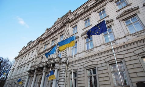 Львівська ОВА дозволяла чоловікам виїзд з України за листами з підписом імператора Олександра III — NGL.media