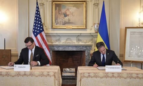 Украина и США подписали Хартию стратегического партнерства. Что она предполагает?