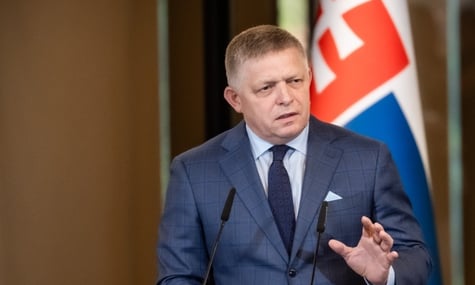 Фіцо про дрони у Польщі: Треба з’ясувати, під чиїм контролем вони були