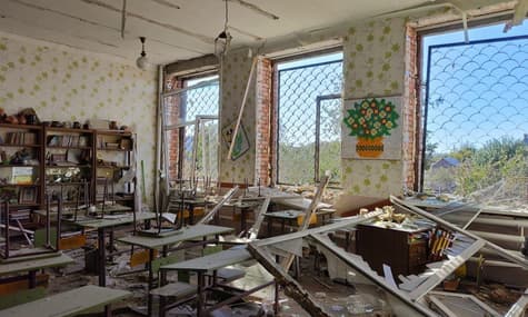 россияне разрушили гимназию в Никополе. Погибли по меньшей мере три человека (ДОПОЛНЕНО)