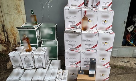 В Україну ввозили контрабандний алкоголь під виглядом дипломатичного вантажу. Ділки використовували зв’язки в дипустановах