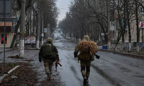 Zelenskyy in Bakhmut, new military aid, difficulties with electricity supply: highlights of the day