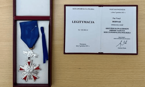 Посол України у Польщі також відмовився від польського ордену. Експосланець у США каже, що це «підкидає хмизу в вогнище»