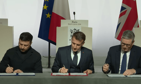 Зеленський підписав з Макроном і Стармером декларацію про розгортання в Україні західних сил після війни