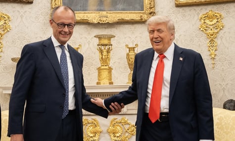 Канцлер Німеччини провалив мету свого візиту до Трампа, що стосувалася України — NYT