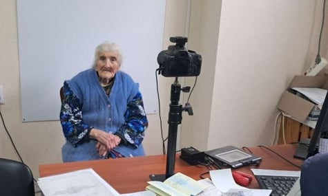 Олександра у Слов’янському відділі ГУДМС у Донецькій області