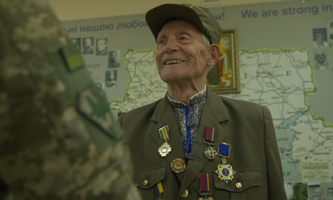 94-річний підпільник ОУН, якого в СРСР засудили до 25 років тюрми, отримав нагороду від командувача ССО