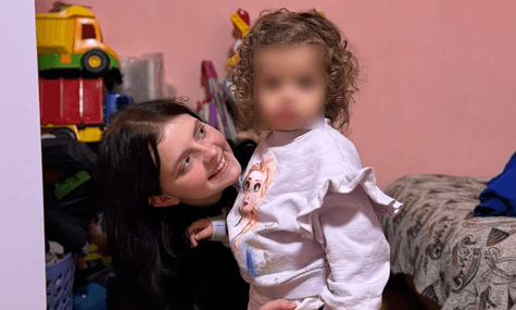 Випускниці інтернату з Дніпропетровщини, що завагітніла після евакуації в Туреччину, повернули дворічну дочку