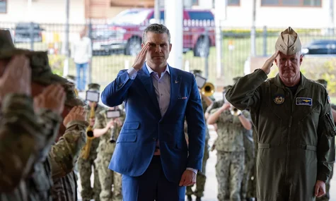 Невідомі дрони літали над військовою базою у Вашингтоні, де живуть Рубіо та Гегсет — WP