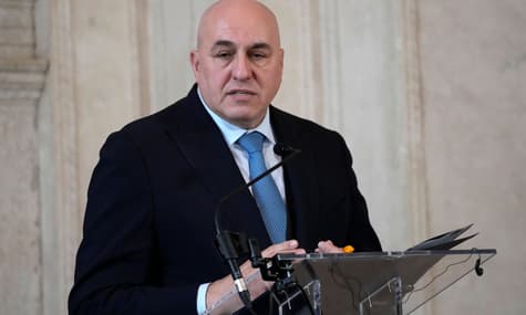 СМИ заявили, что в рф заказали покушение на министра обороны Италии за $15 млн. Тот говорит — угрозы не чувствует
