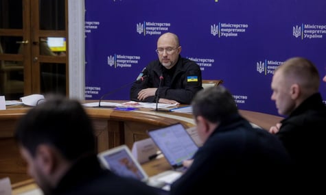 Міністр енергетики Денис Шмигаль під час засідання Штабу щодо ліквідації наслідків надзвичайної ситуації в енергетиці Міністр енергетики Денис Шмигаль під час засідання Штабу щодо ліквідації наслідків надзвичайної ситуації в енергетиці