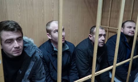 Російський суд продовжив арешт ще 8-м українським морякам