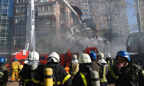 Под завалами атакованного дома в Киеве обнаружили еще одного погибшего