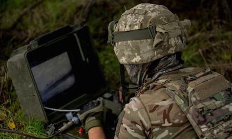 На півдні російський підрозділ спробував наступати, але їхній танк підірвався на міні — командування