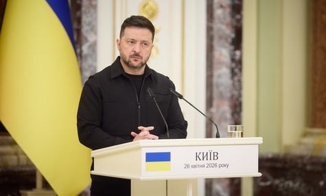 «Вважають, що не проведуть парад без доброї волі України». Зеленський оголосив перемир’я із 6 травня
