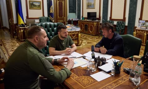 Шон Пенн снова приехал в Киев и встретился с Зеленским. Режиссер снимает фильм об Украине