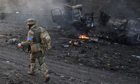 Переміщення російських військ від Маріуполя та відповідь Байдена на газовий шантаж рф: головне за ніч 29 квітня