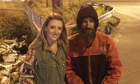 У США дівчина та безхатько зізналися, що видумали зворушливу історію, яка принесла їм $400 тисяч