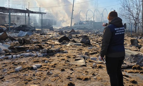 росіяни атакували авіабомбами Слов’янськ: загинули дитина з мамою, 14 людей постраждали