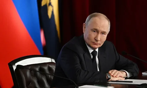 путін визнав, що у росії є черги на заправках та розглядає повну заборону на експорт дизпального