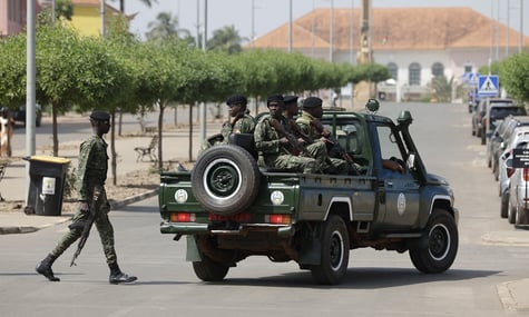 У Гвінеї-Бісау військові заявили про захоплення влади. Біля палацу президента пролунали постріли