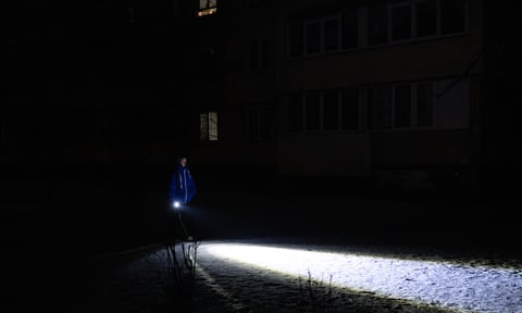 «Дефіцит електрики в Києві може сягати 80-90%». Україна проходить через найважчі відключення електрики — розбір ситуації