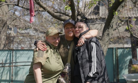 «Я не могла дати сину клеймо». Жінки про те, чому з тюрми пішли на фронт