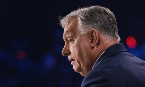 Орбан вперше за 16 років може втратити владу. Що це змінить для України