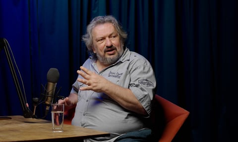 «Хаос додає справжності». Влад Троїцький про сучасний театр, українців за кордоном та кухню «ГогольFest»