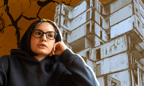 «Мами прах розвію в Криму, над морем». Як справи у Вероніки, яка під час прильоту ракети випала з 9 поверху і вижила