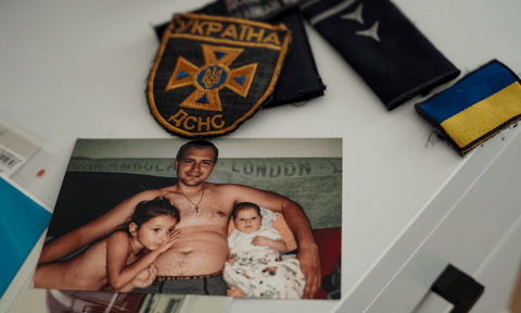 «Скажуть йти у вогонь — я піду». 26 днів у реанімації перебуває рятувальник, який постраждав від обстрілу 9 січня