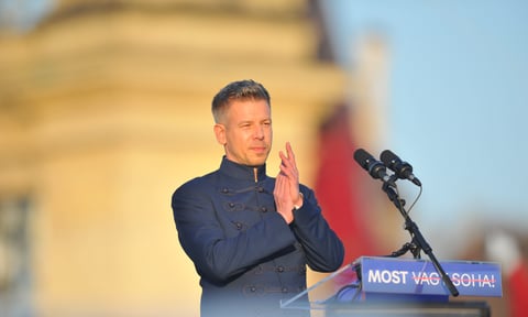 Петер Мадяр — шлях від прихильника Орбана до його опонента. Що відомо про нового прем’єр-міністра Угорщини?