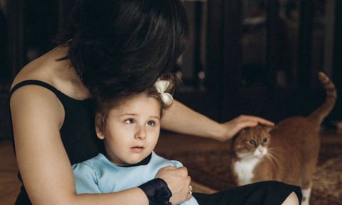 «Сім років без жодного слова». Засновниця «Епіпросвіти» Нія Нікель про рідкісну епілепсію доньки, виборювання ліків та легалізацію медичного канабісу