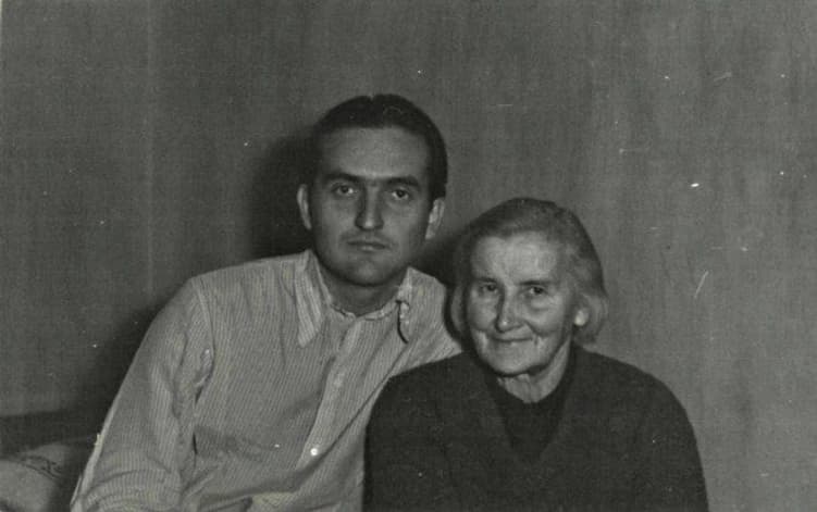 Олена Степанів з сином Ярославом Дашкевичем, 1958 рік