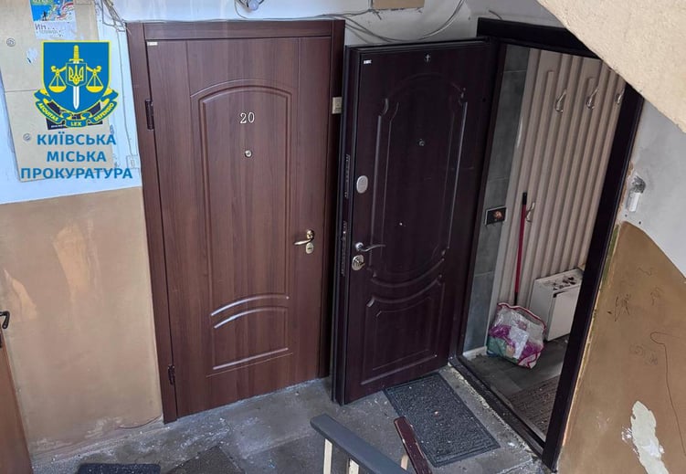 Квартира в Києві, куди приїхали працівники поліції