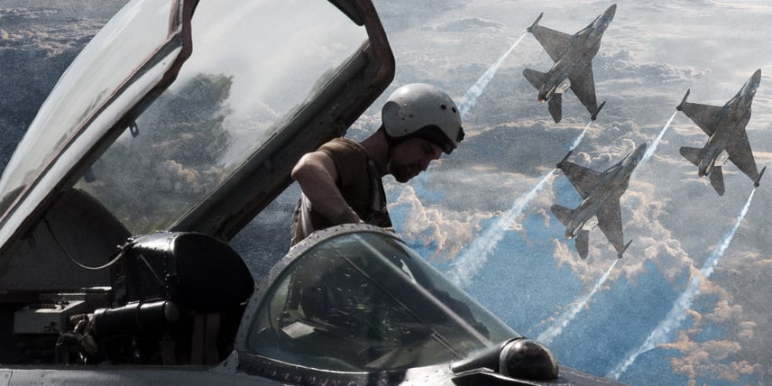 Міг катапультуватися, але відвів літак від села й загинув. Памʼяті Героя України пілота Максима Устименка