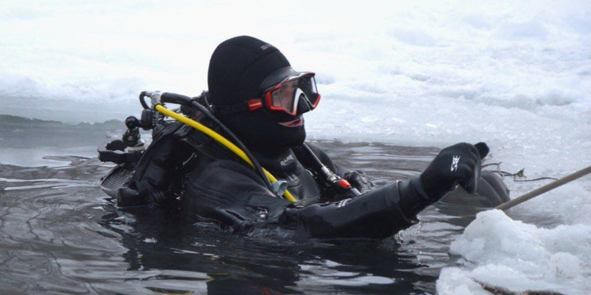 2000 годин спусків під воду, але порятунок ТЕЦ — вперше. Подробиці підводного ремонту від водолаза Андрія Власенка