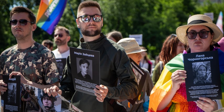 «Я гей, і мій хлопець — військовий». Як минув наймасштабніший з початку війни Марш «КиївПрайд»