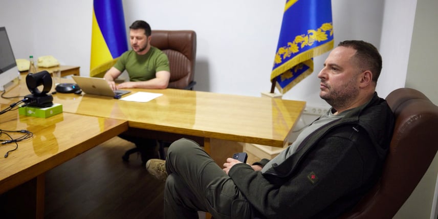 «Фігура, яку неможливо було врятувати». Що призвело до звільнення Андрія Єрмака та хто може очолити Офіс президента