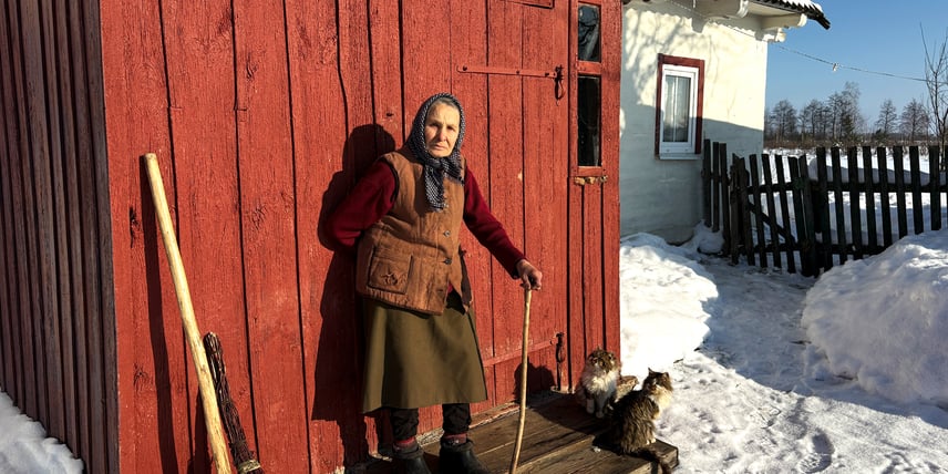 Як вижити на хуторі без світла та сусідів, коли дрова коштують як чотири пенсії. Рецепт від 85-річної пенсіонерки