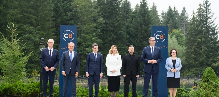 Туди, де не чути відлуння трембіт, мільярди самі не зайдуть. Або як з «Карпатської ініціативи» зробили «Карпатську вісімку»
