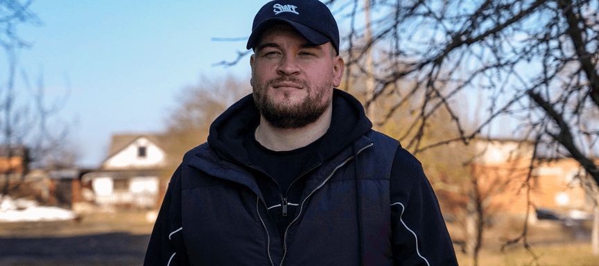 «Хлопці, будемо вибиратися з Криму». Анексія, Маріуполь, полон — доля курсанта-нахімовця, який співав гімн у розпал окупації півострова