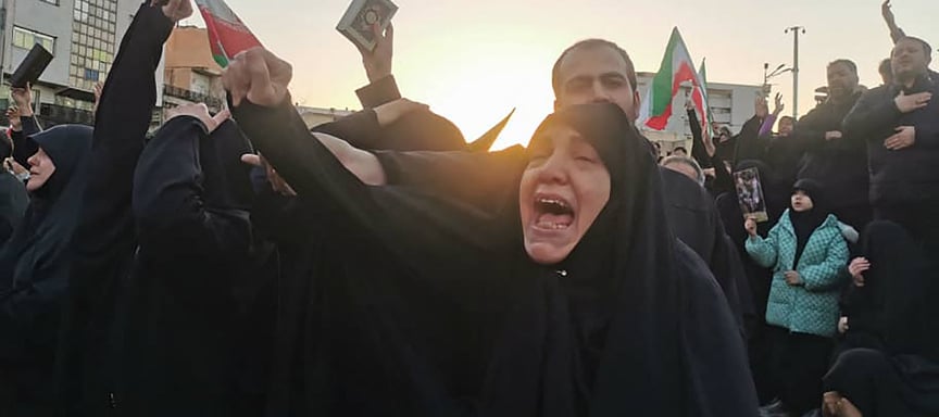 Гнів, сльози та радість на вулицях Ірану: аятола Алі Хаменеї офіційно помер