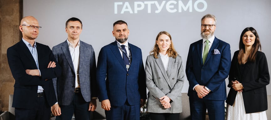Є надлишок, але його неможливо продати: як українське законодавство «гальмує» експорт зброї та компонентів
