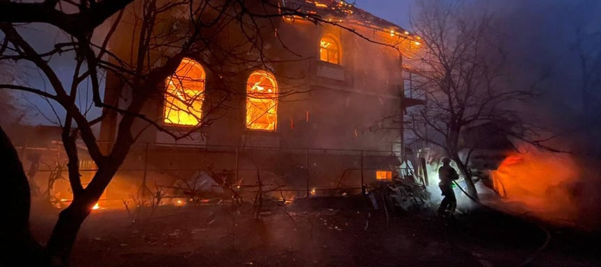 росіяни атакували Київ та область: є постраждалі та руйнування, атака триває (ДОПОВНЕНО)