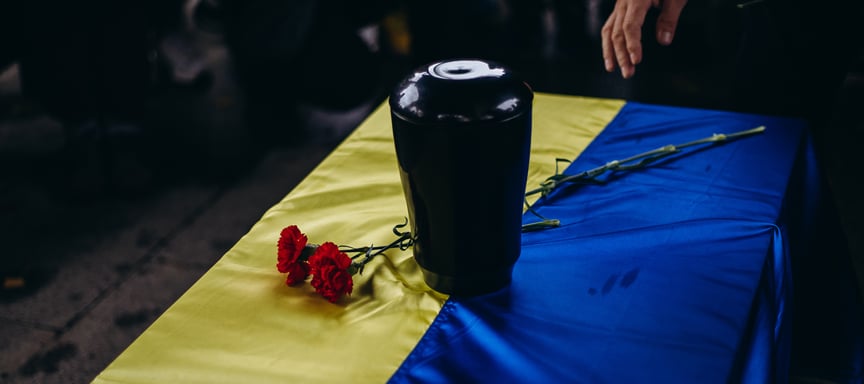 Прах українського військового «Поштою росії». Хто і за скільки переправляє останки загиблих на тимчасово окуповану територію