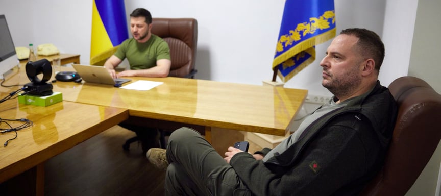 «Фігура, яку неможливо було врятувати». Що призвело до звільнення Андрія Єрмака та хто може очолити Офіс президента