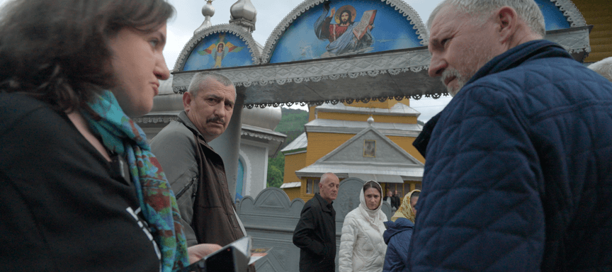 «До нас крізь двері пробивалися сокирами». Як гуцули Буковини за церкву воюють
